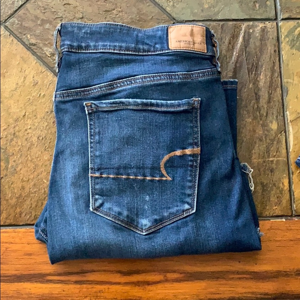 American Eagle High Waisted ripped jeans